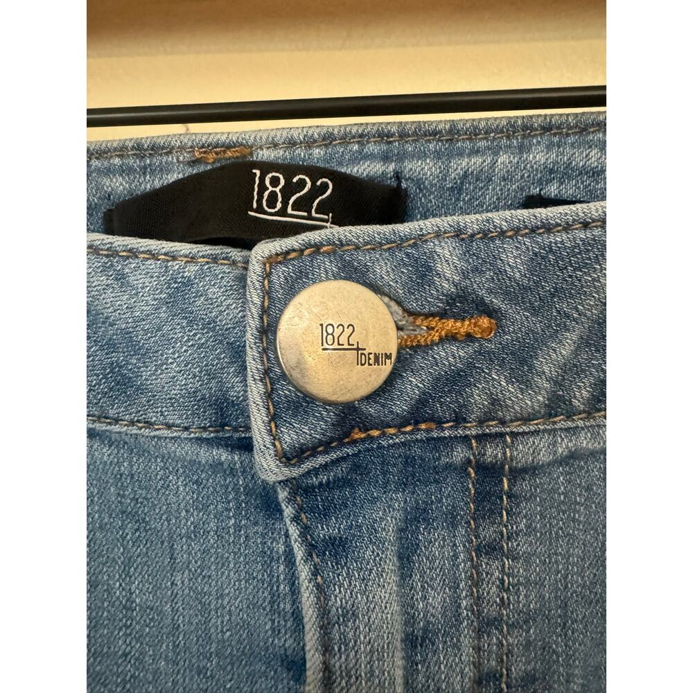1822 Denim Taylor Jeans Size 4 Light Wash Cuffed Distressed High Rise - Picture 11 of 12